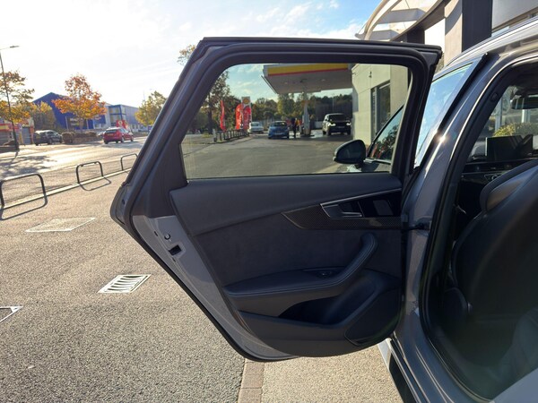 Used Audi RS4 Avant 2022 for sale - 76227352: Photo 24