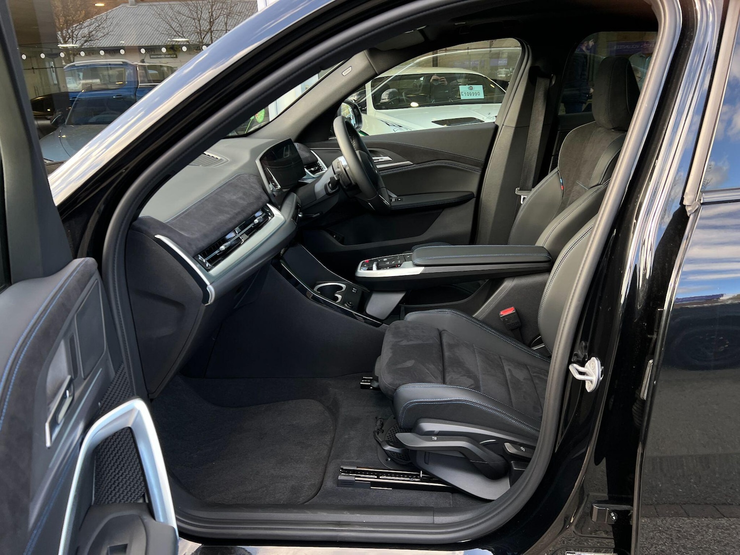 Used BMW iX2 2025 for sale - 76645553: Photo 13