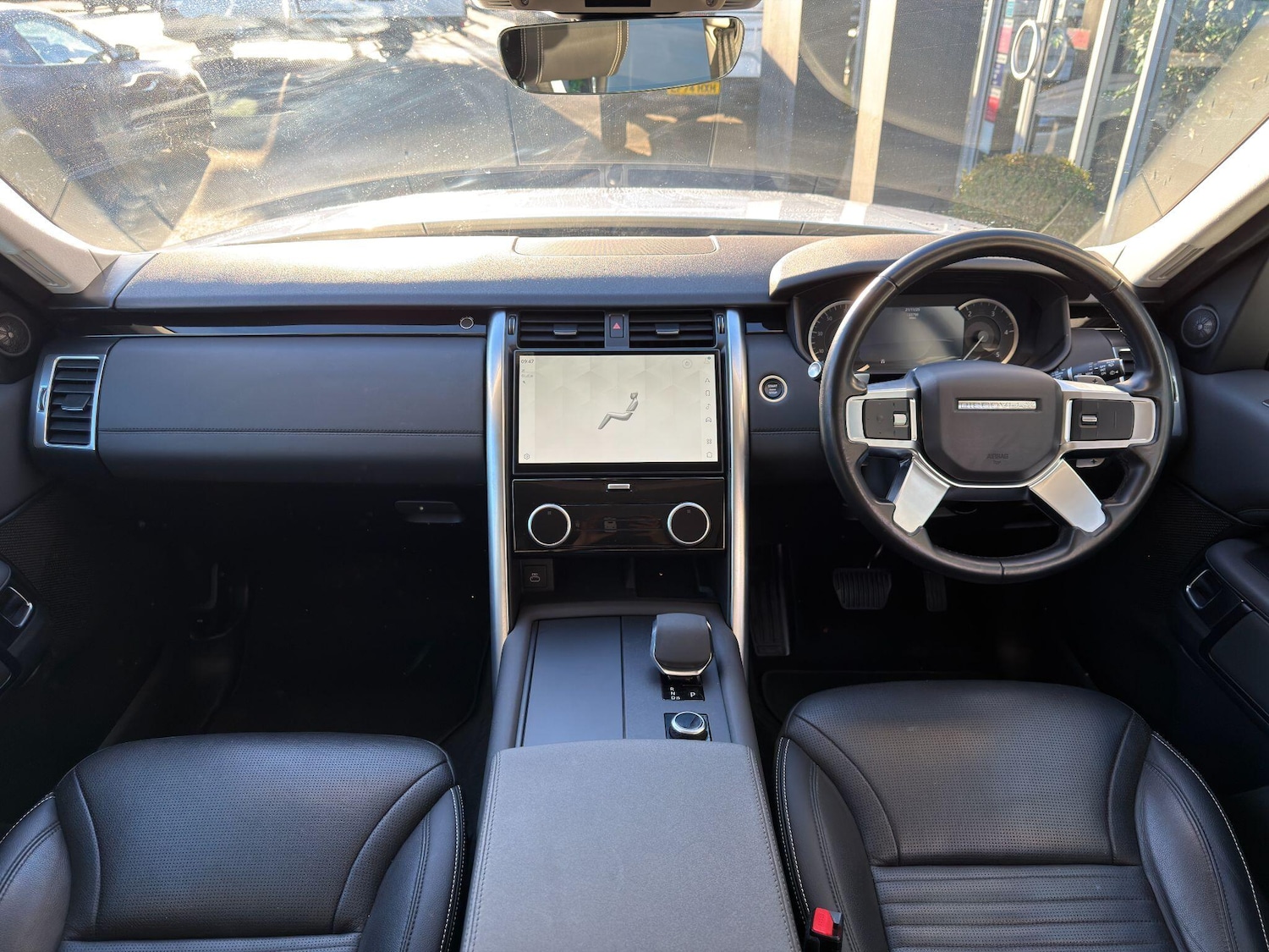 Used Land Rover Discovery 2022 for sale - 76645226: Photo 11