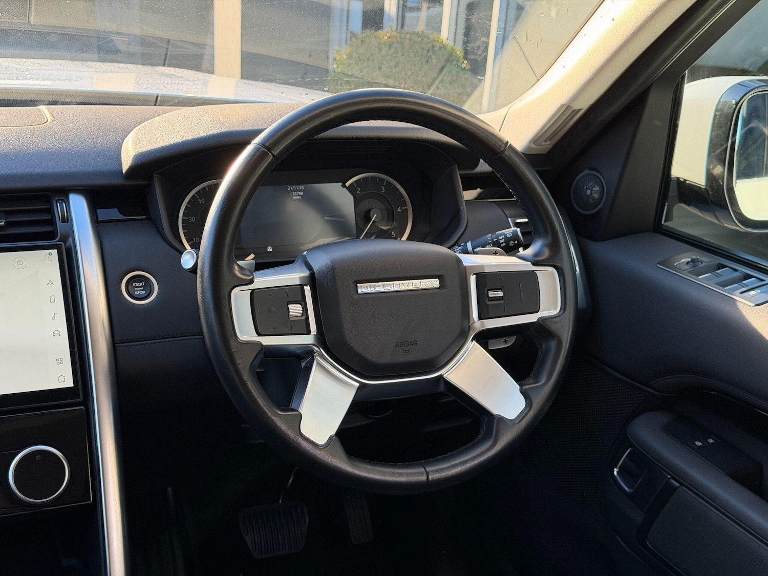 Used Land Rover Discovery 2022 for sale - 76645226: Photo 32