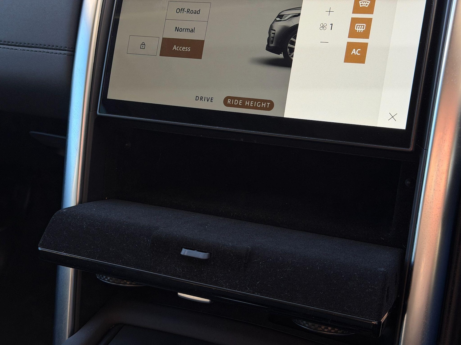 Used Land Rover Discovery 2022 for sale - 76645226: Photo 43