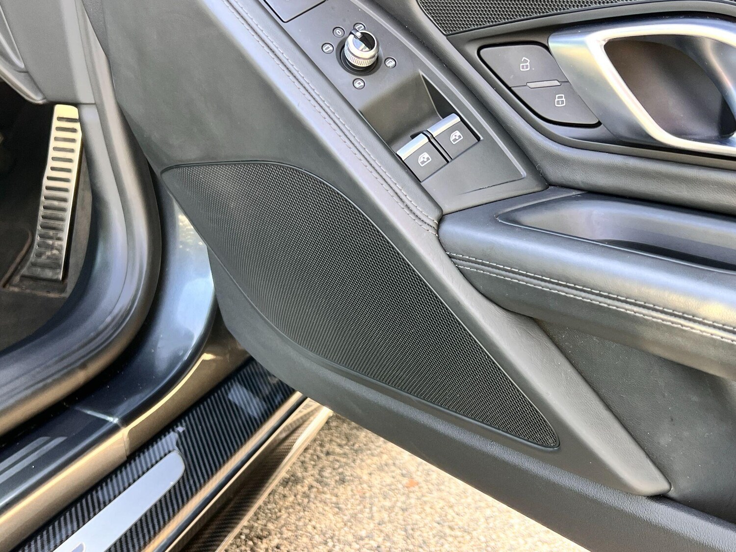 Used Audi R8 for sale - 77645992: Photo 47