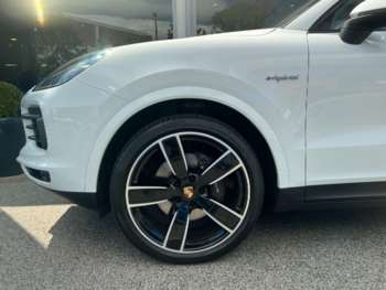 Used Porsche Cayenne 2021 for sale - 75002621: Photo