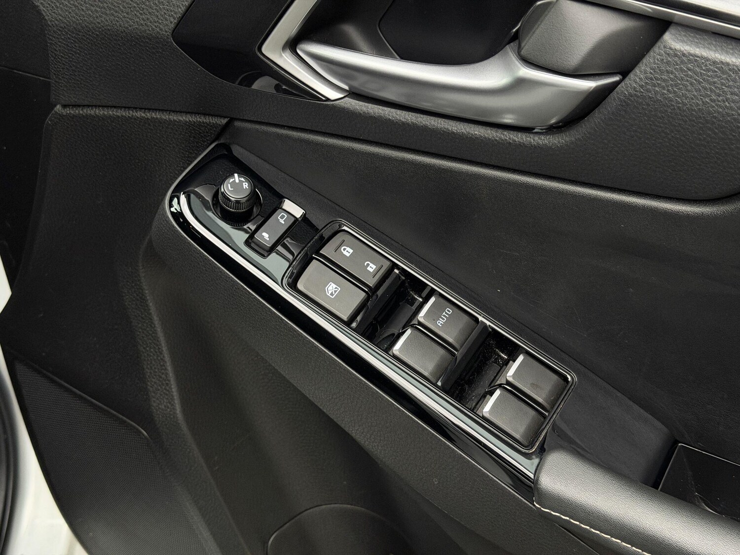 Used Isuzu D-Max for sale - 77853495: Photo 47