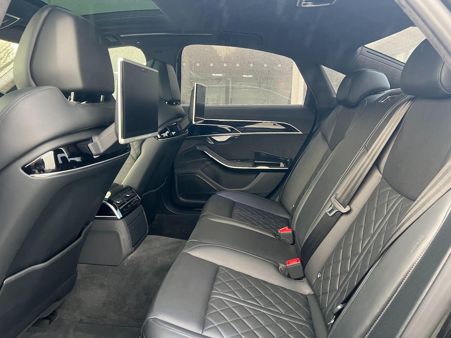 Used Audi S8 2020 for sale - 76832252: Photo 17