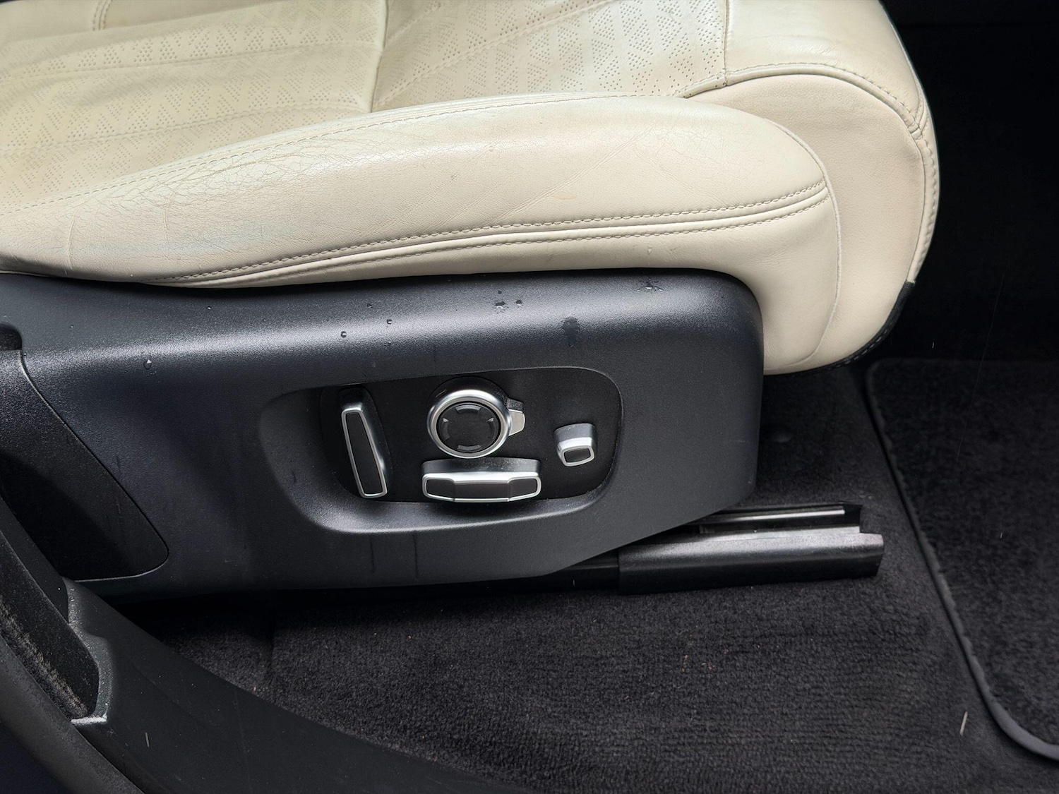 Used Land Rover Range Rover Sport 2020 for sale - 76735229: Photo 32