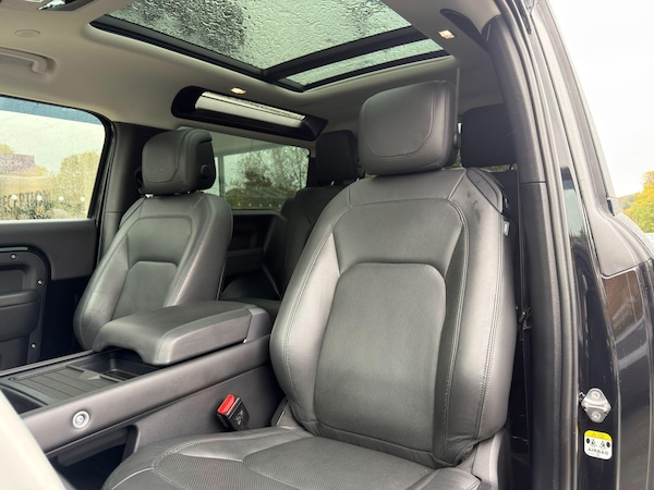 Used Land Rover Defender 90 2023 for sale - 76158767: Photo 20