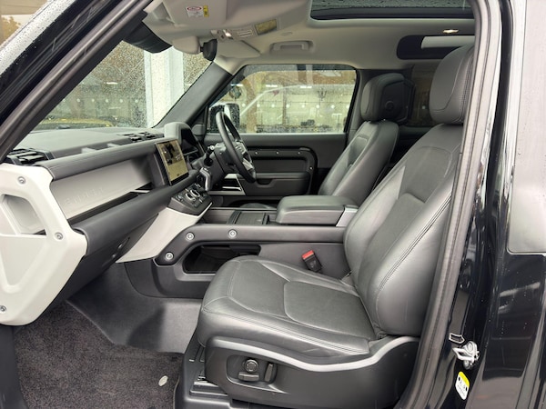 Used Land Rover Defender 90 2023 for sale - 76158767: Photo 21