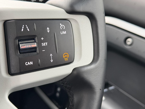 Used Land Rover Defender 90 2023 for sale - 76158767: Photo 48