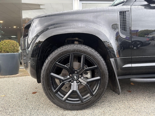Used Land Rover Defender 90 2023 for sale - 76158767: Photo 4