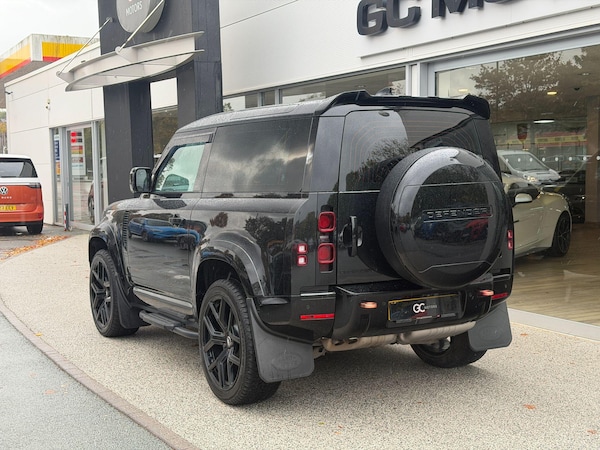 Used Land Rover Defender 90 2023 for sale - 76158767: Photo 6