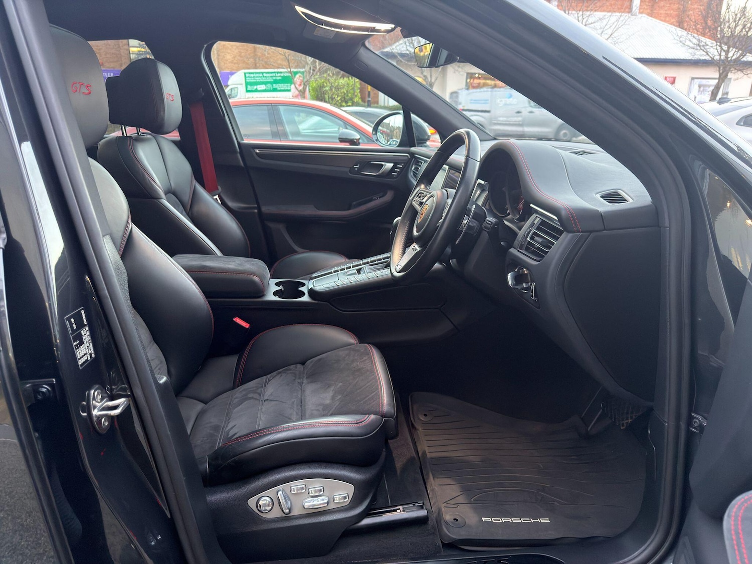 Used Porsche Macan for sale - 77016788: Photo 16