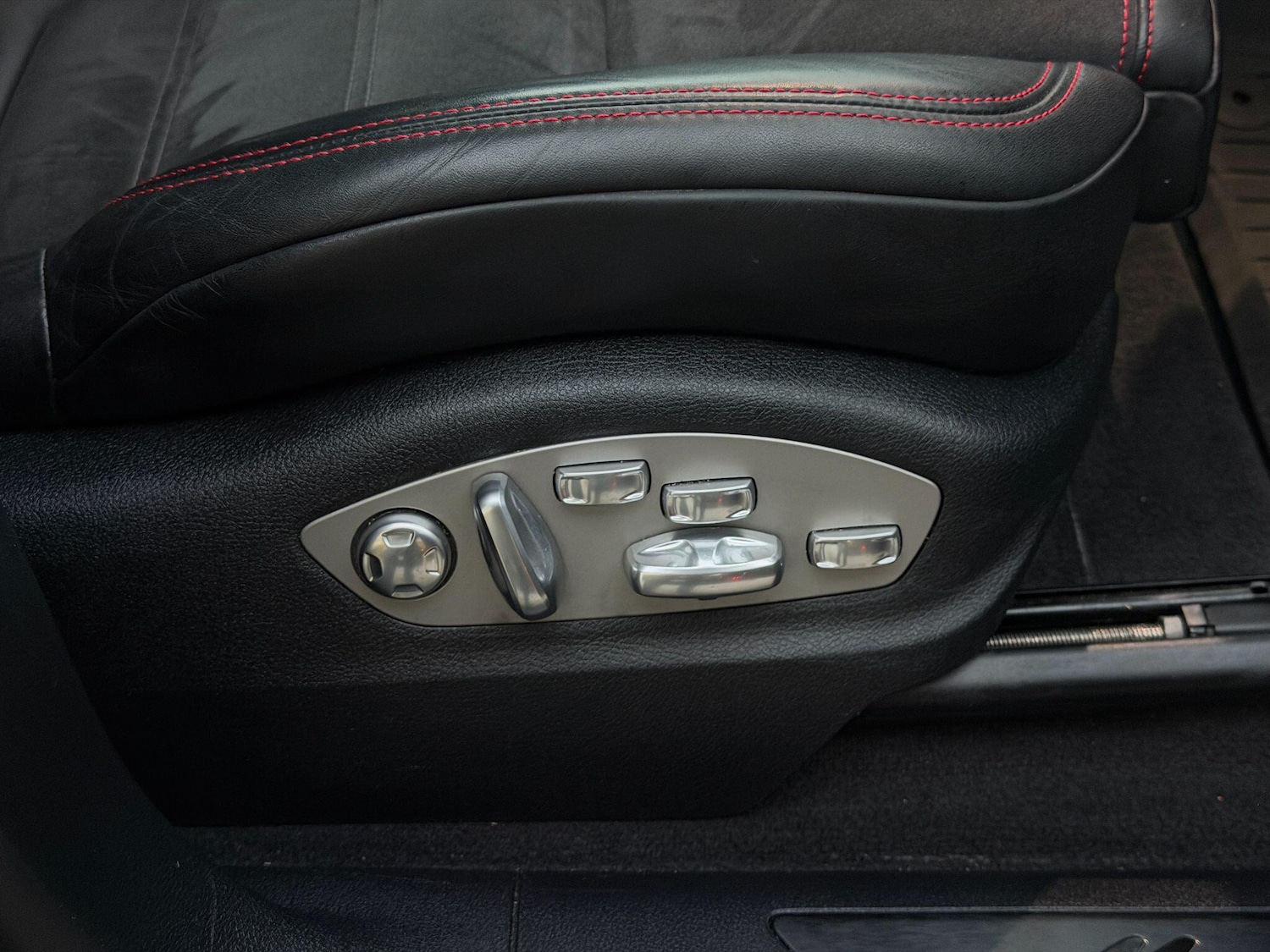 Used Porsche Macan for sale - 77016788: Photo 37