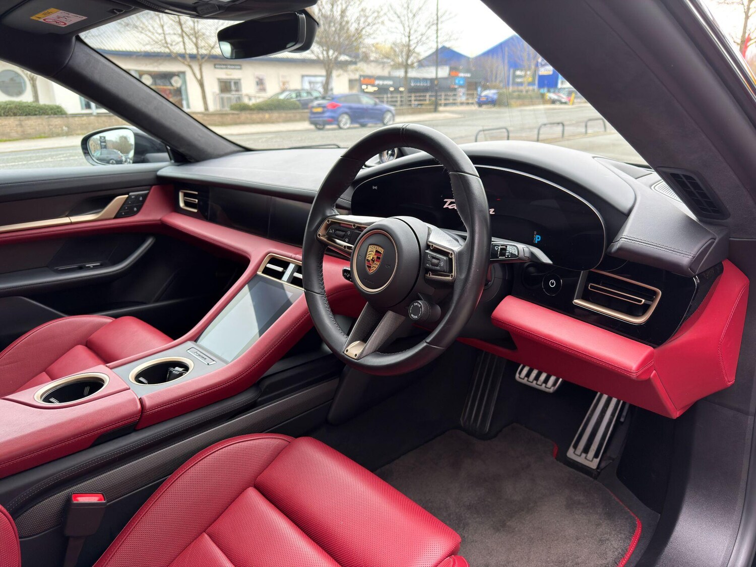 Used Porsche Taycan 2024 for sale - 77970276: Photo 12