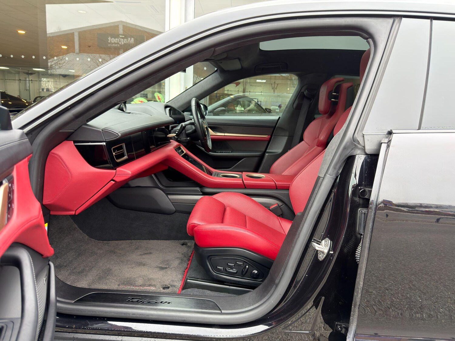 Used Porsche Taycan 2024 for sale - 77970276: Photo 14