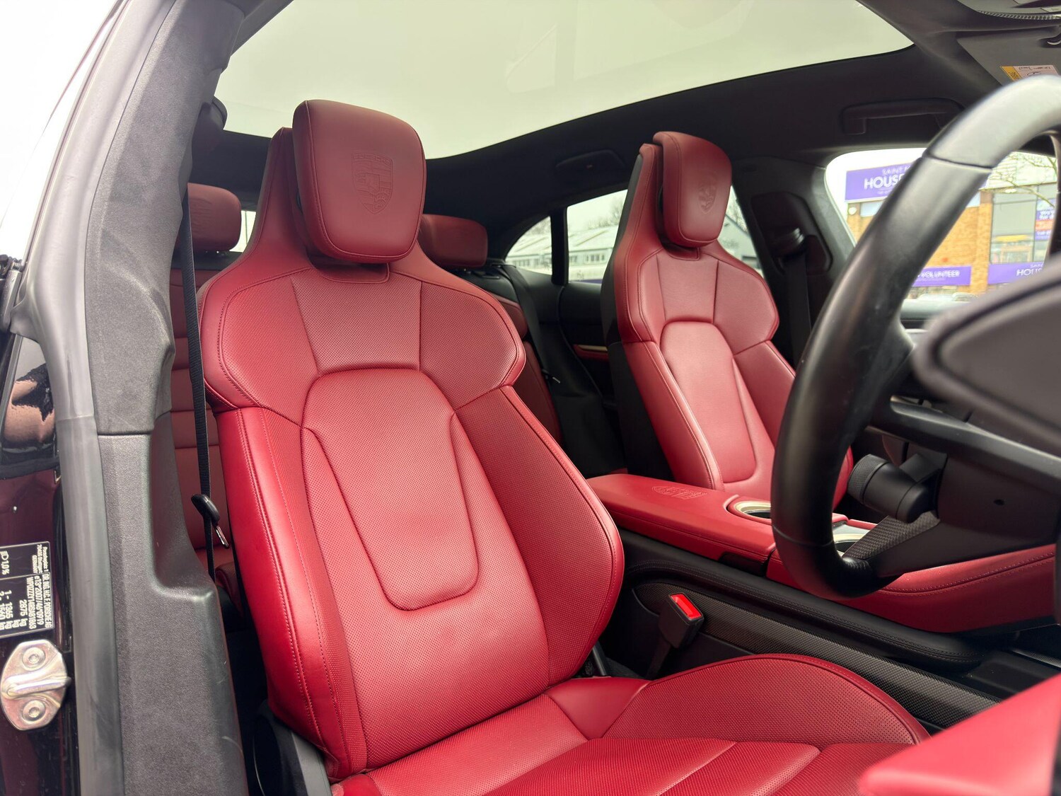 Used Porsche Taycan 2024 for sale - 77970276: Photo 15