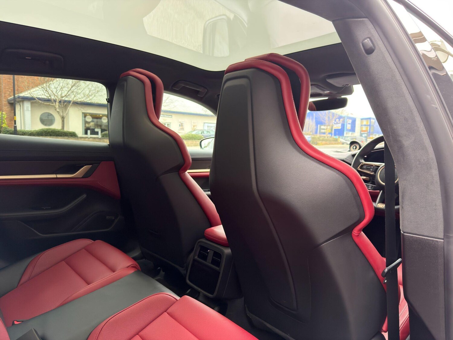 Used Porsche Taycan 2024 for sale - 77970276: Photo 22