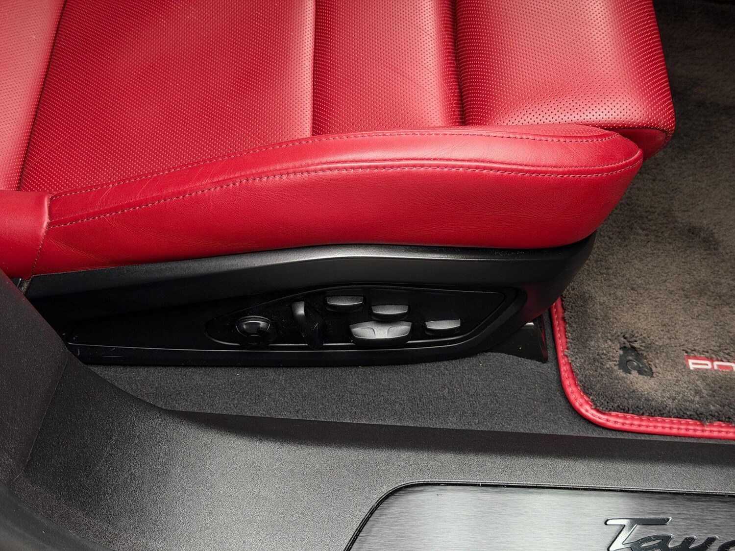 Used Porsche Taycan 2024 for sale - 77970276: Photo 51