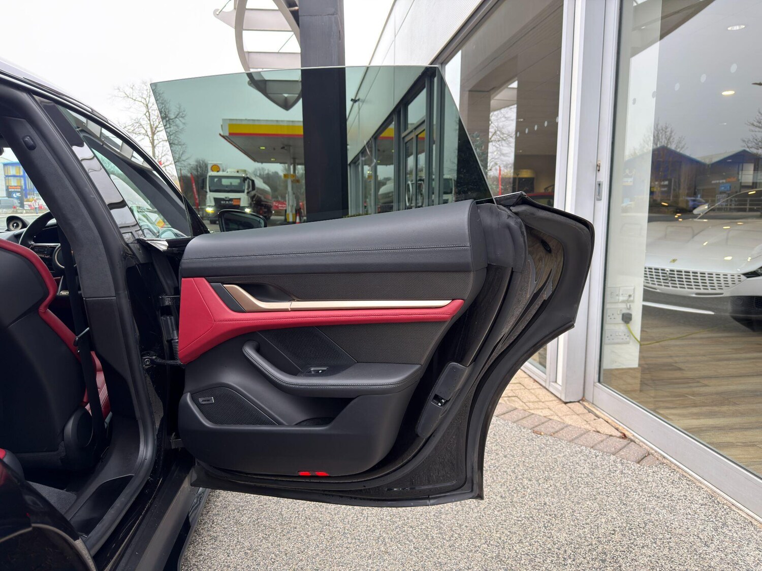 Used Porsche Taycan 2024 for sale - 77970276: Photo 58