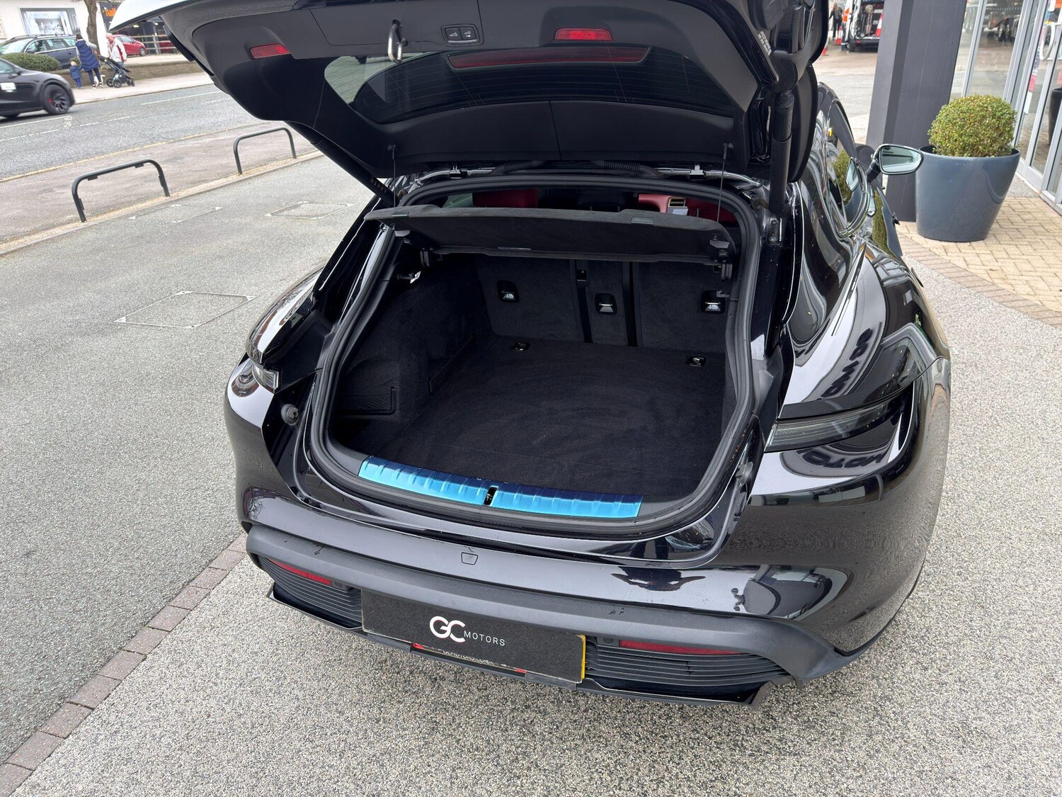 Used Porsche Taycan 2024 for sale - 77970276: Photo 60