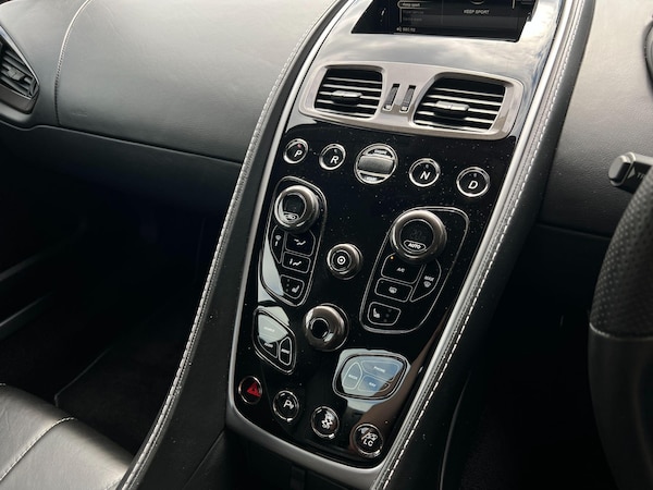 Used Aston Martin Vanquish for sale - 75090118: Photo 31