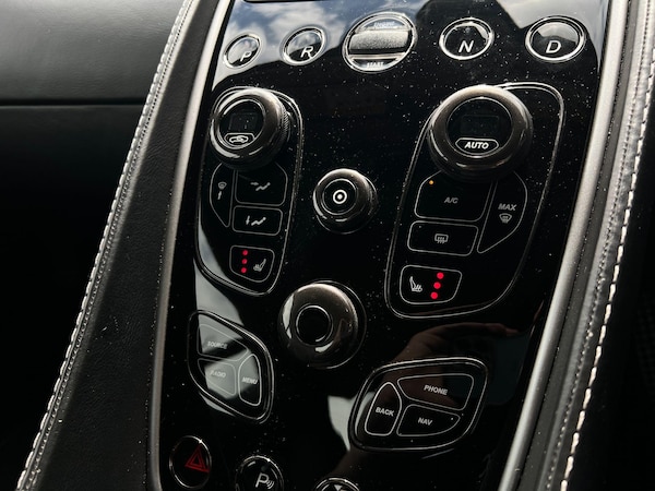 Used Aston Martin Vanquish for sale - 75090118: Photo 42