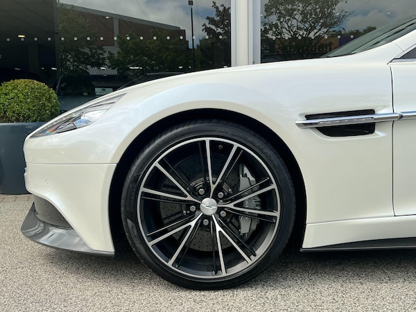 Used Aston Martin Vanquish for sale - 75090118: Photo 4