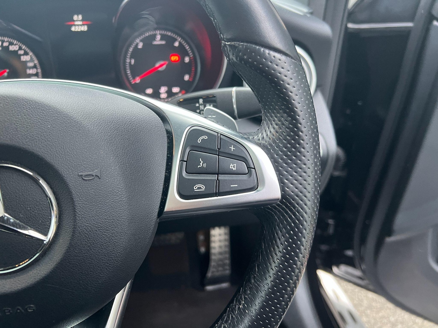 Used Mercedes-Benz GLC 2019 for sale - 77060398: Photo 27