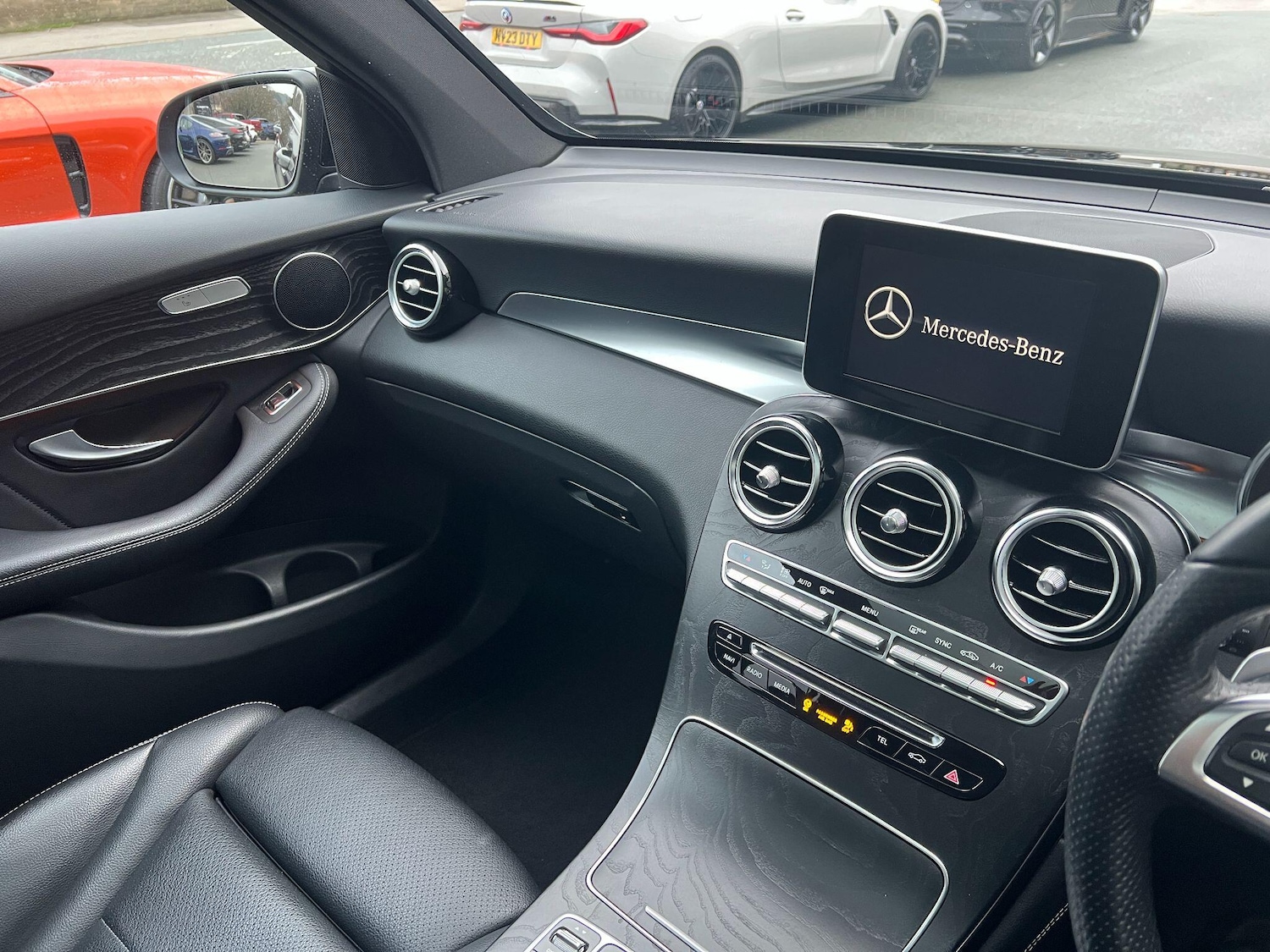 Used Mercedes-Benz GLC 2019 for sale - 77060398: Photo 29