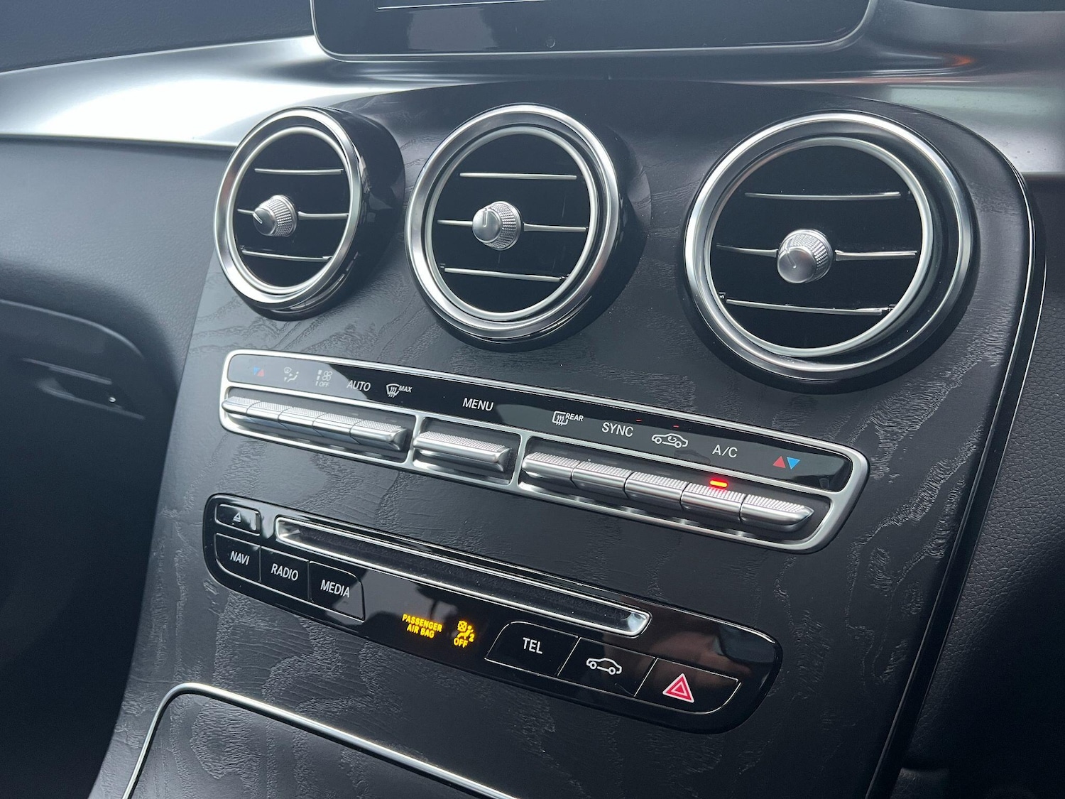 Used Mercedes-Benz GLC 2019 for sale - 77060398: Photo 30