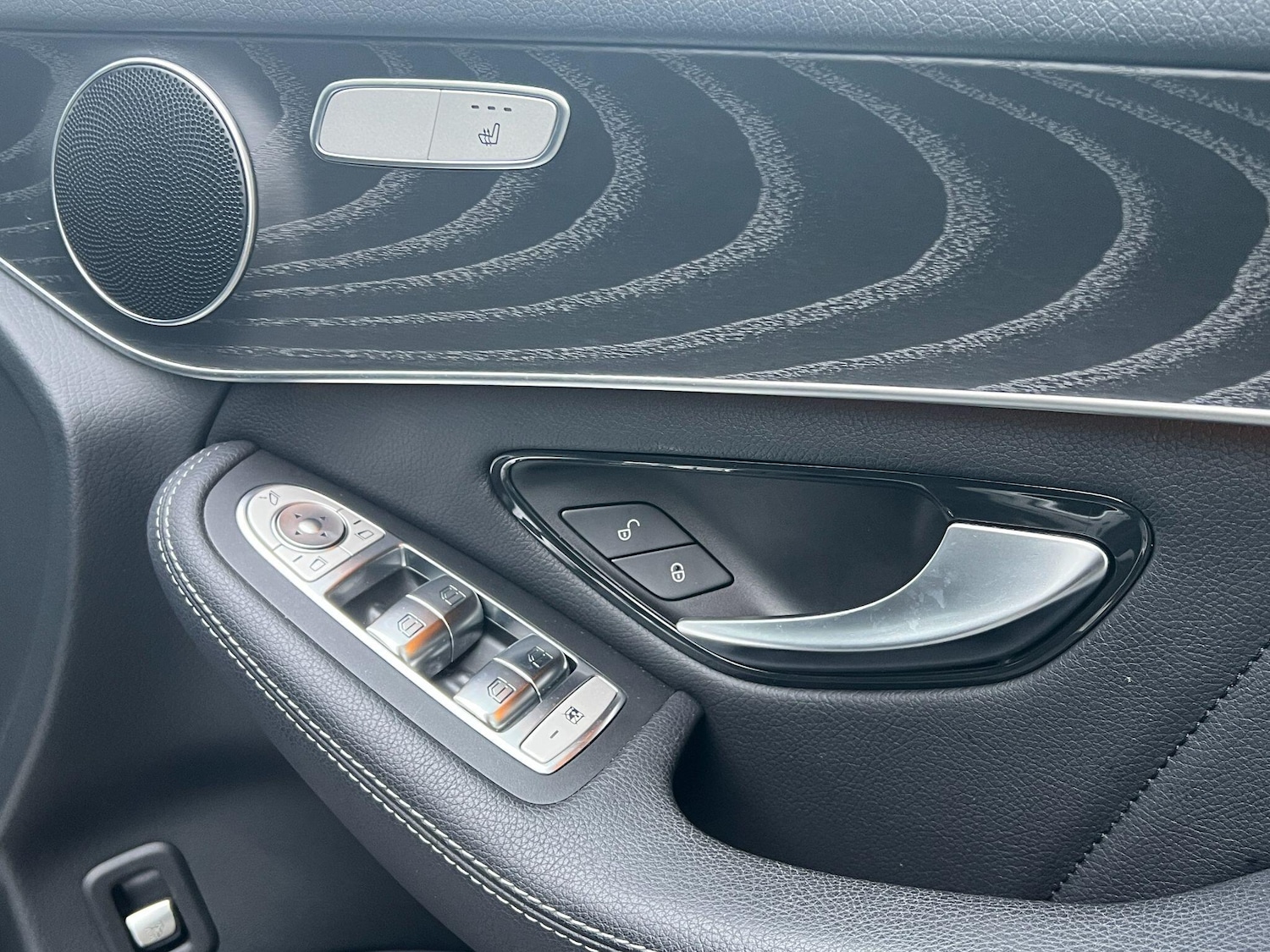 Used Mercedes-Benz GLC 2019 for sale - 77060398: Photo 45