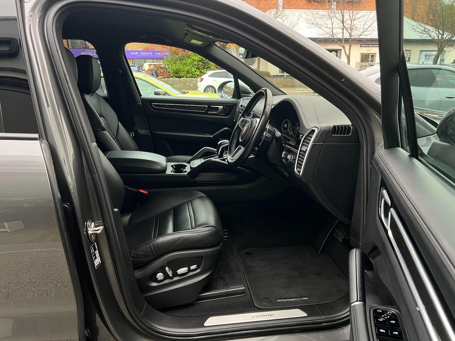 Used Porsche Cayenne 2020 for sale - 76432369: Photo 13