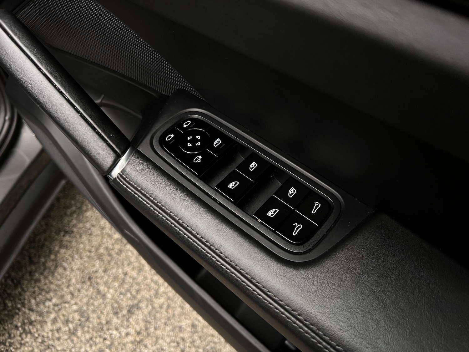 Used Porsche Cayenne 2020 for sale - 76432369: Photo 66