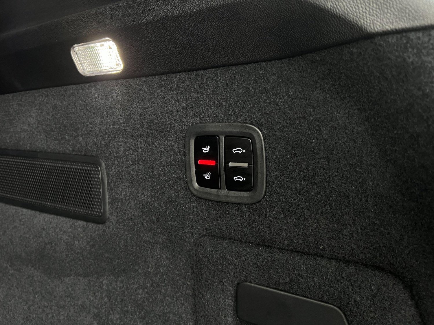 Used Porsche Cayenne 2020 for sale - 76432369: Photo 78