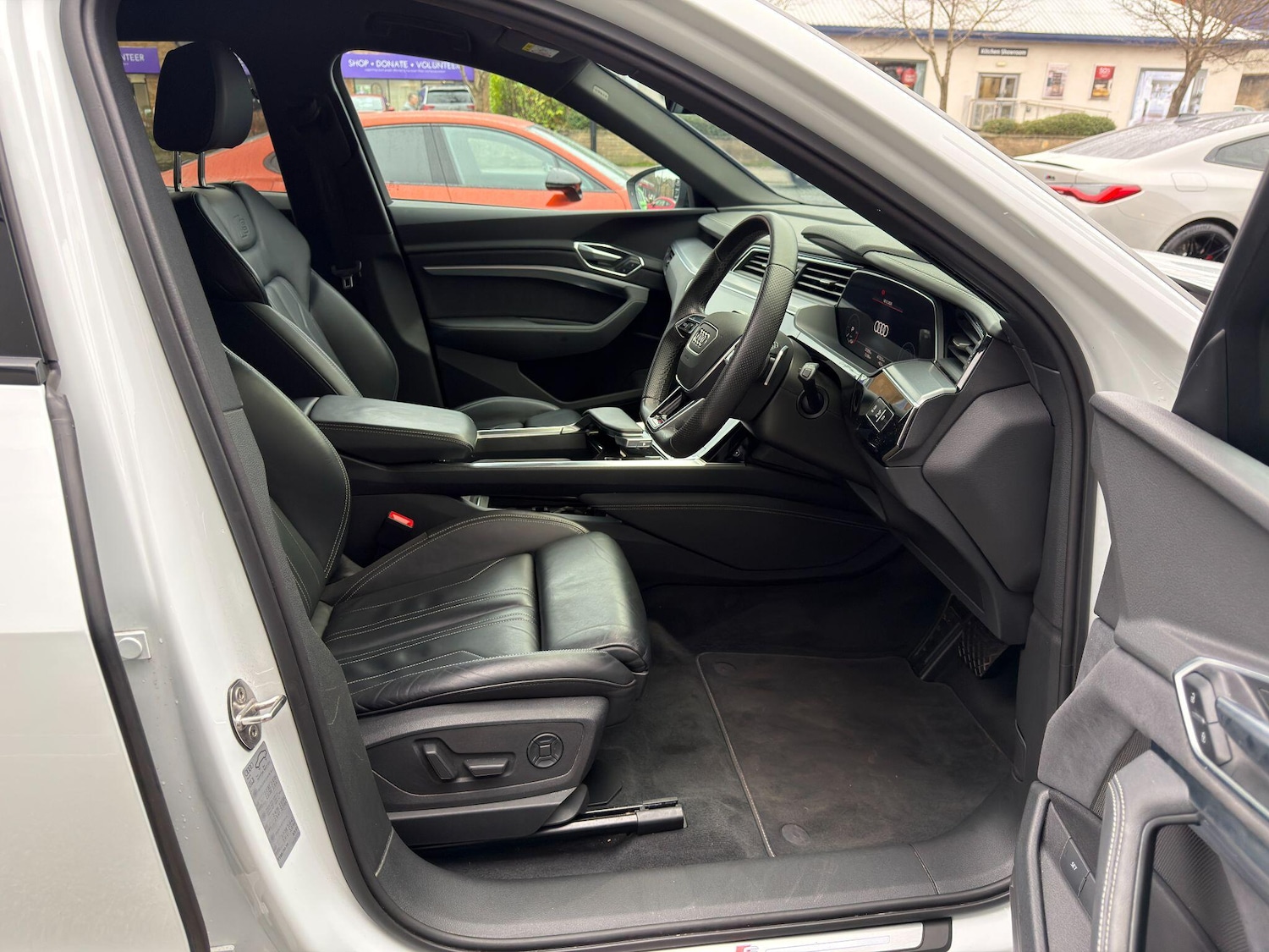 Used Audi e-tron 2022 for sale - 76994676: Photo 16