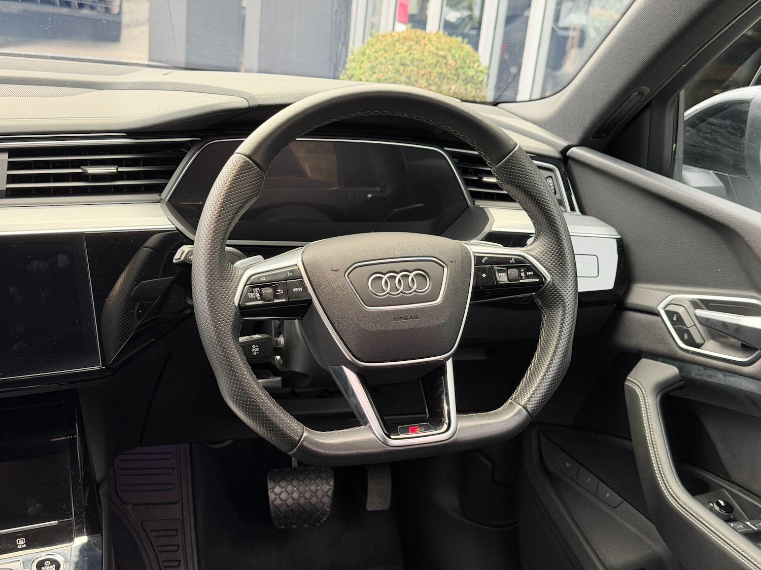 Used Audi e-tron 2022 for sale - 76994676: Photo 25