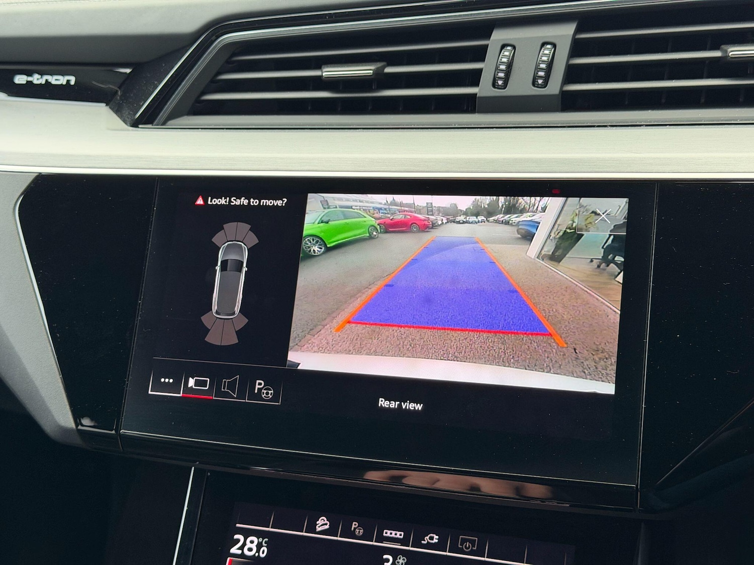 Used Audi e-tron 2022 for sale - 76994676: Photo 44