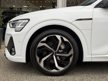 Used Audi e-tron 2022 for sale - 76994676: Photo