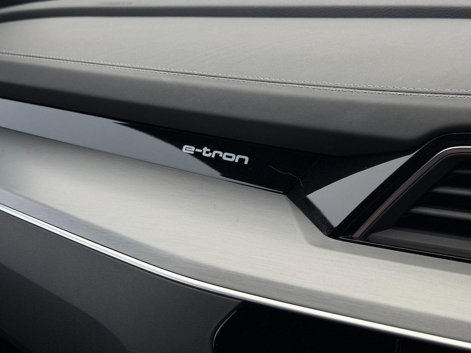 Used Audi e-tron 2022 for sale - 76994676: Photo 52