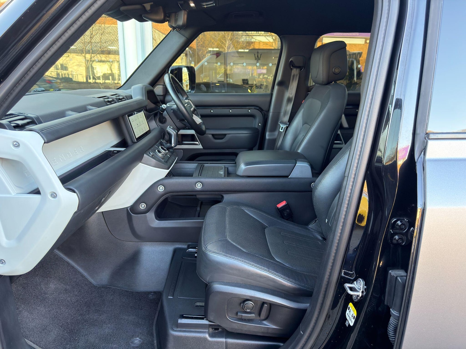 Used Land Rover Defender 110 2021 for sale - 76608460: Photo 22