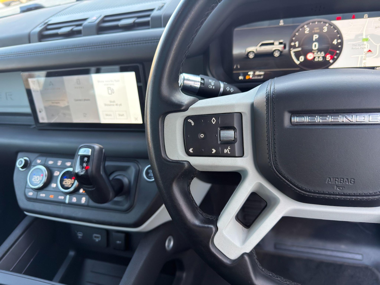 Used Land Rover Defender 110 2021 for sale - 76608460: Photo 33