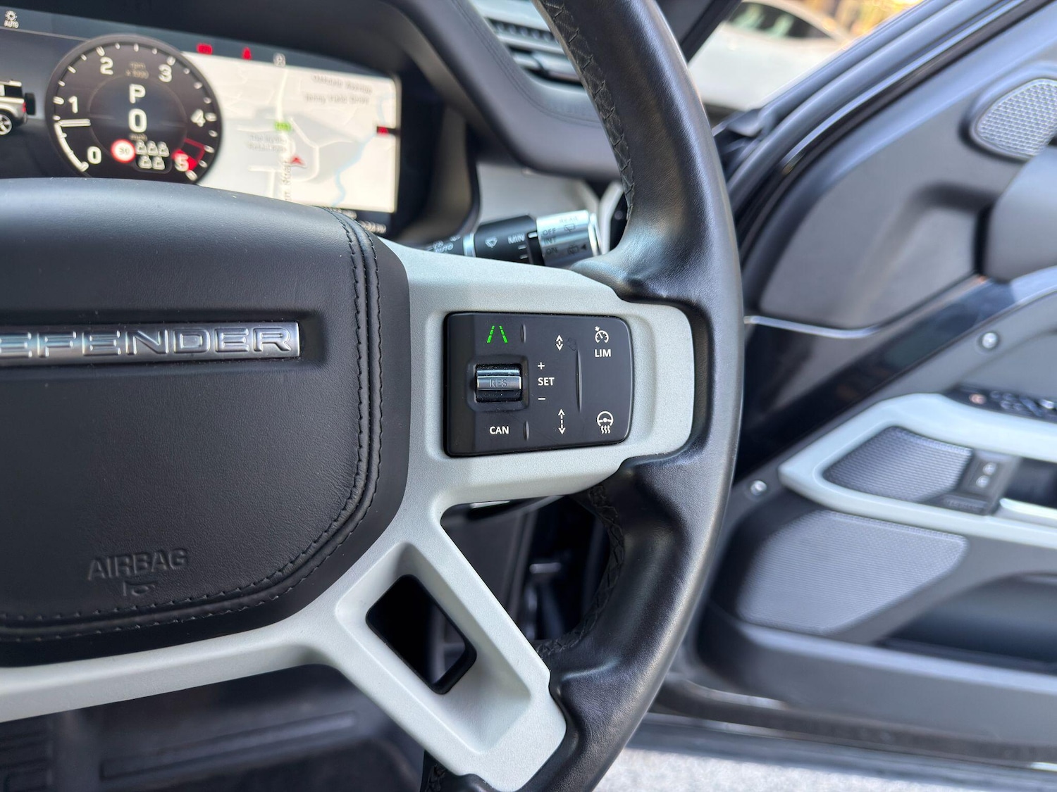 Used Land Rover Defender 110 2021 for sale - 76608460: Photo 34