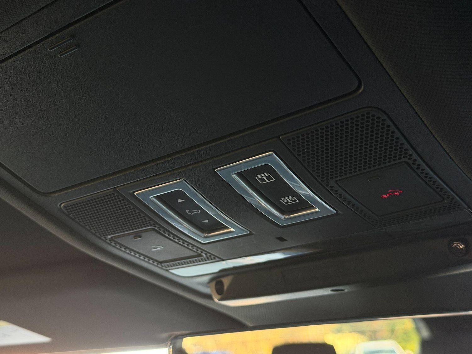 Used Land Rover Defender 110 2021 for sale - 76608460: Photo 63