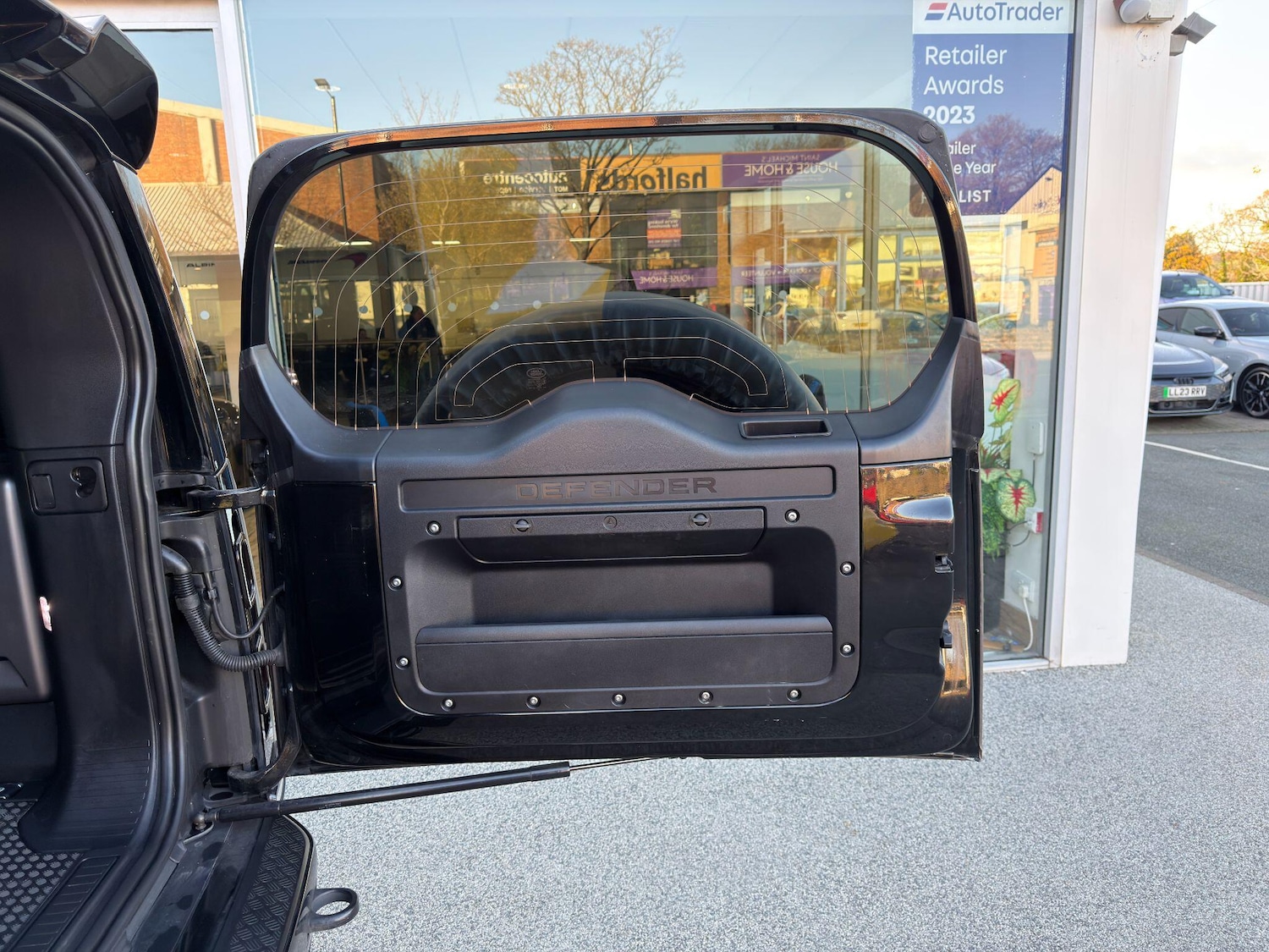 Used Land Rover Defender 110 2021 for sale - 76608460: Photo 83