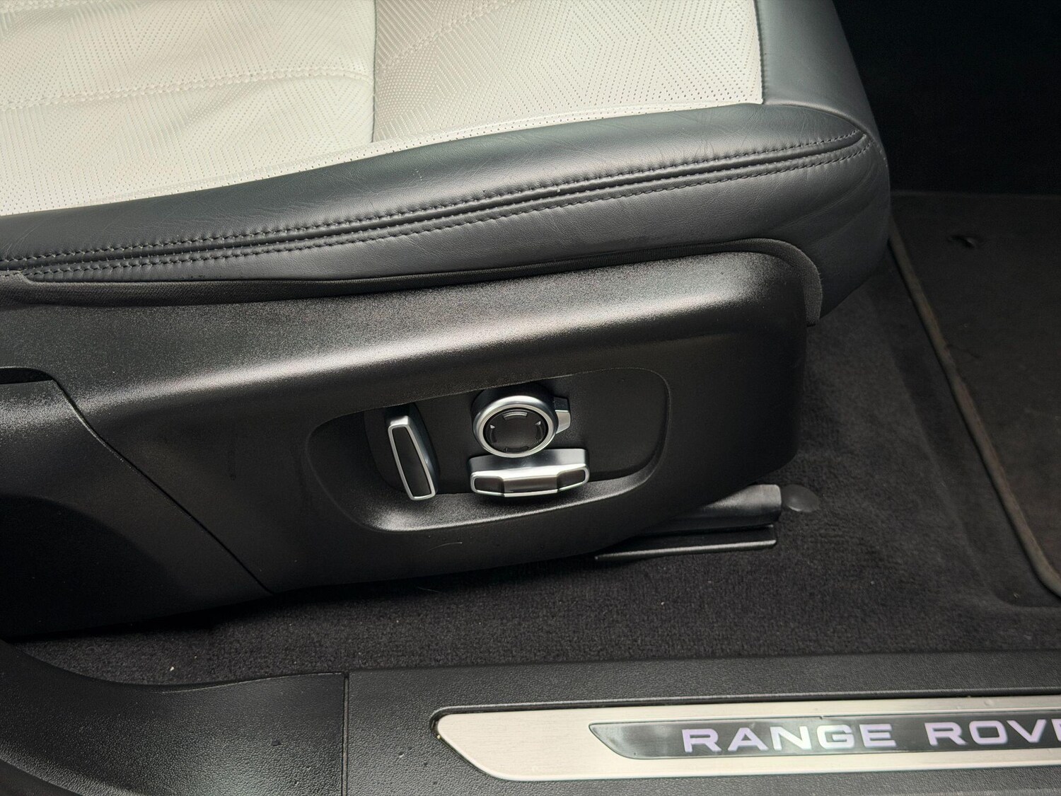 Used Land Rover Range Rover Evoque for sale - 77909657: Photo 33