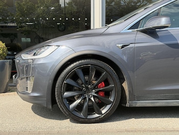 Used Tesla Model X 2020 for sale - 78988520: Photo