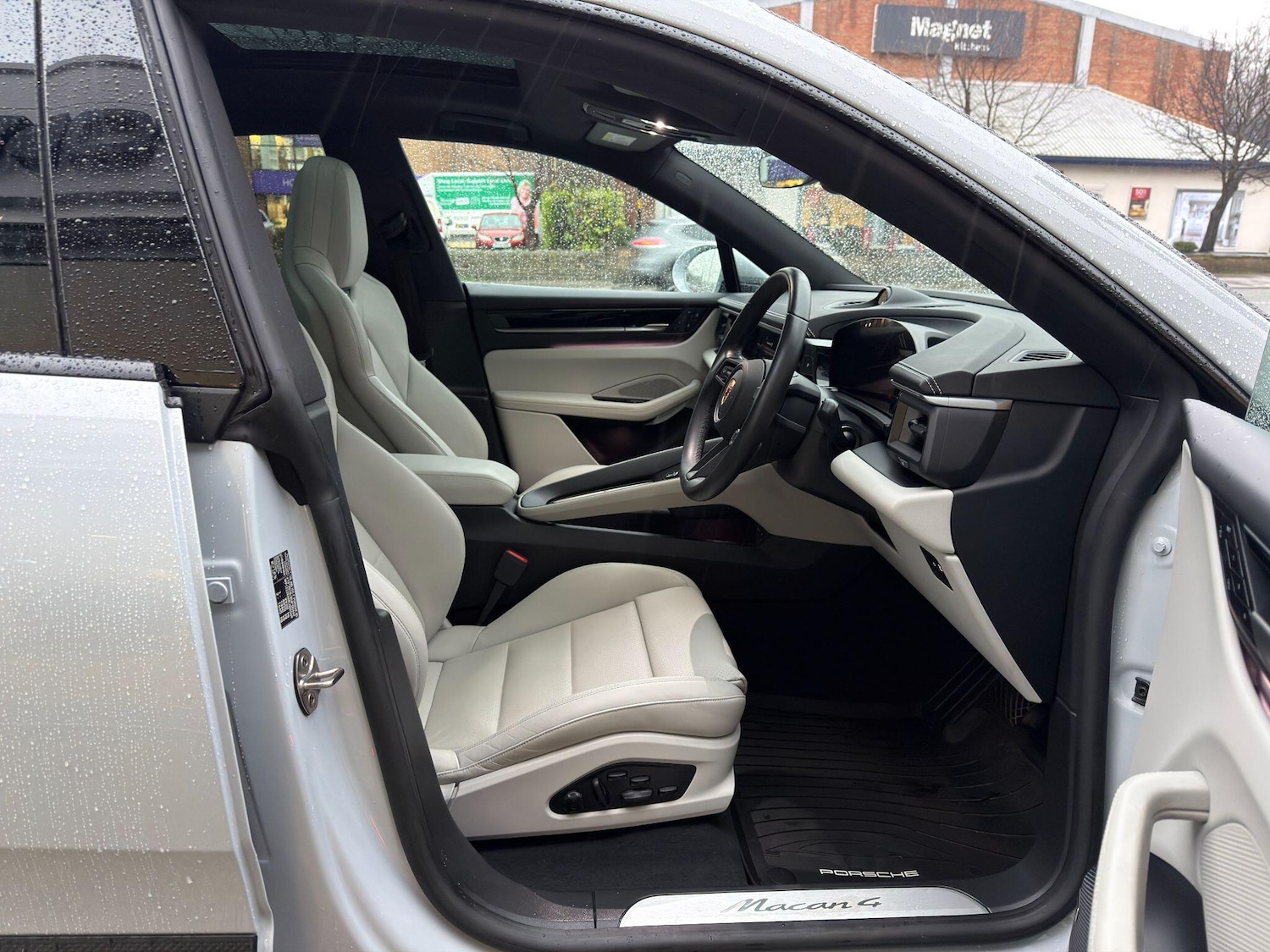 Used Porsche Macan 2024 for sale - 77291465: Photo 15