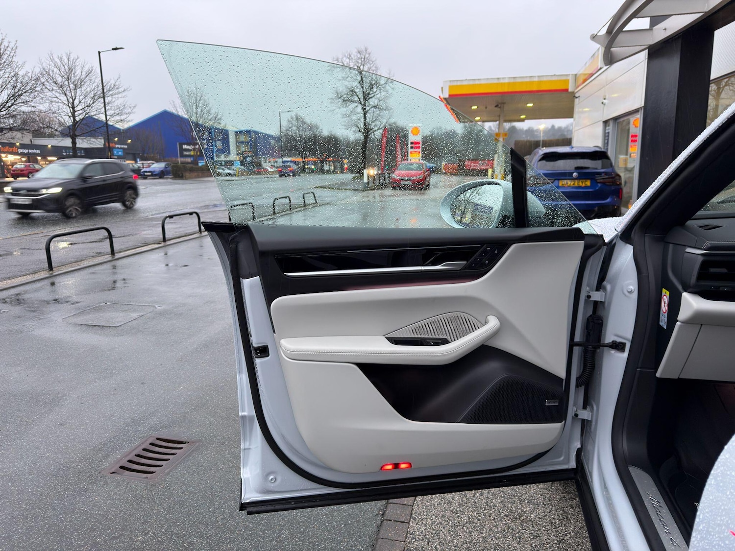 Used Porsche Macan 2024 for sale - 77291465: Photo 64