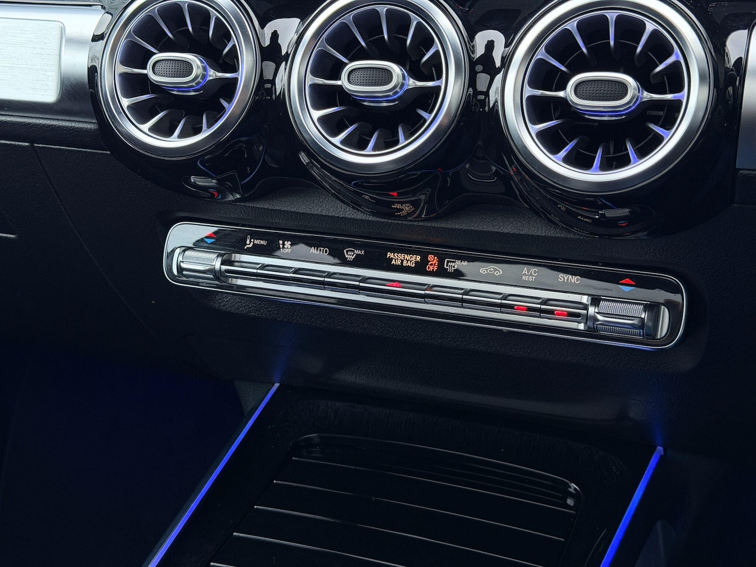 Used Mercedes-Benz GLB for sale - 76839369: Photo 40