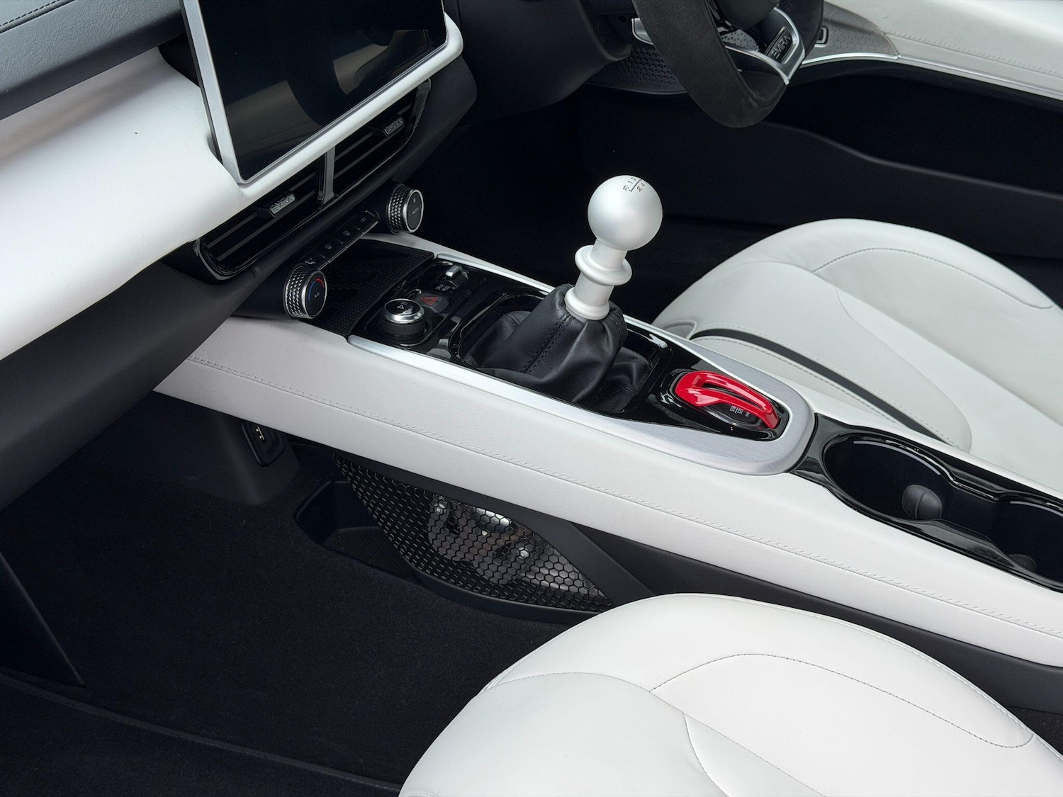 Used Lotus Emira 2023 for sale - 76865766: Photo 40